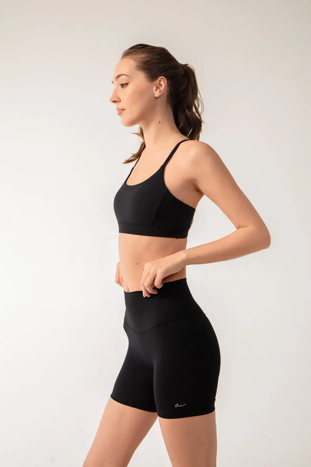 AURA Shorts - Black