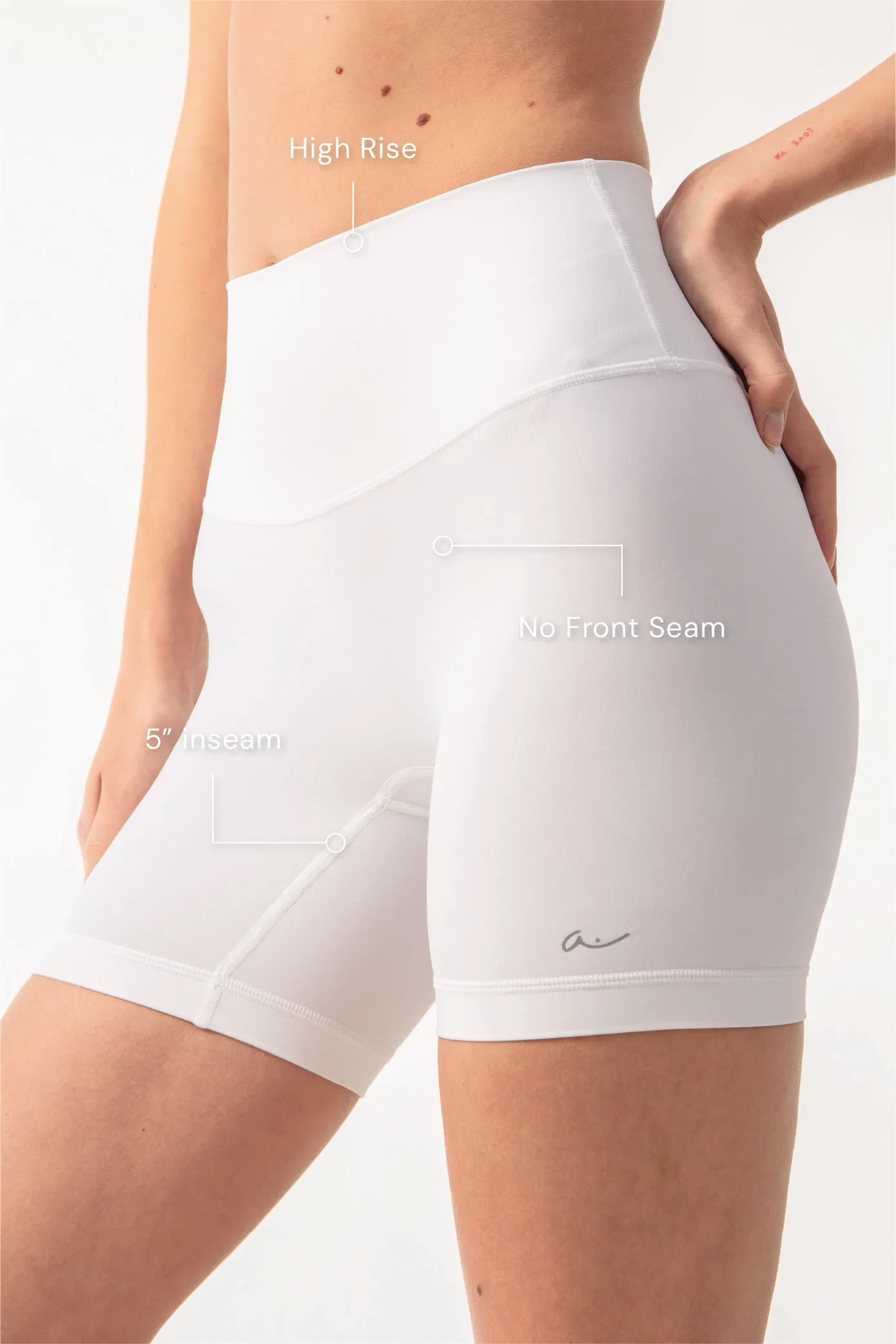 AURA Shorts - White