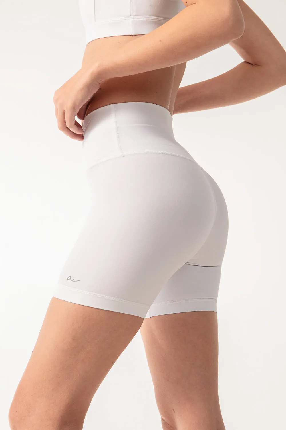 AURA Shorts - White